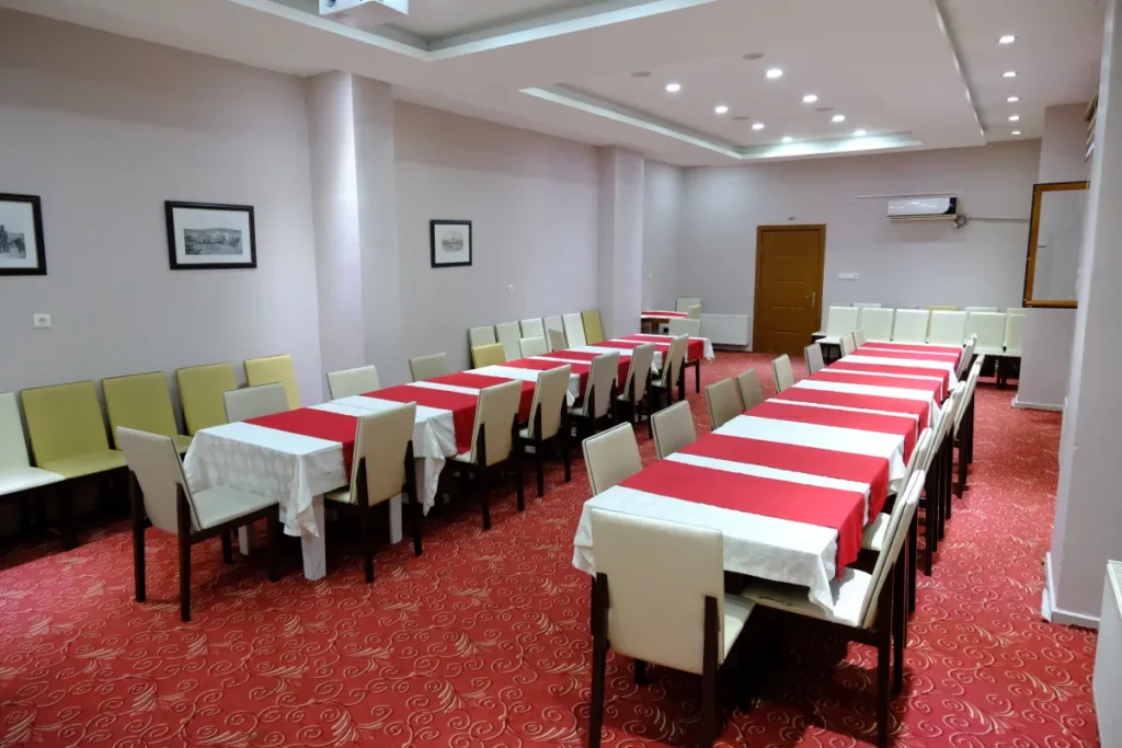 Kazdağ Göknar Otel Toplantı Salonu
